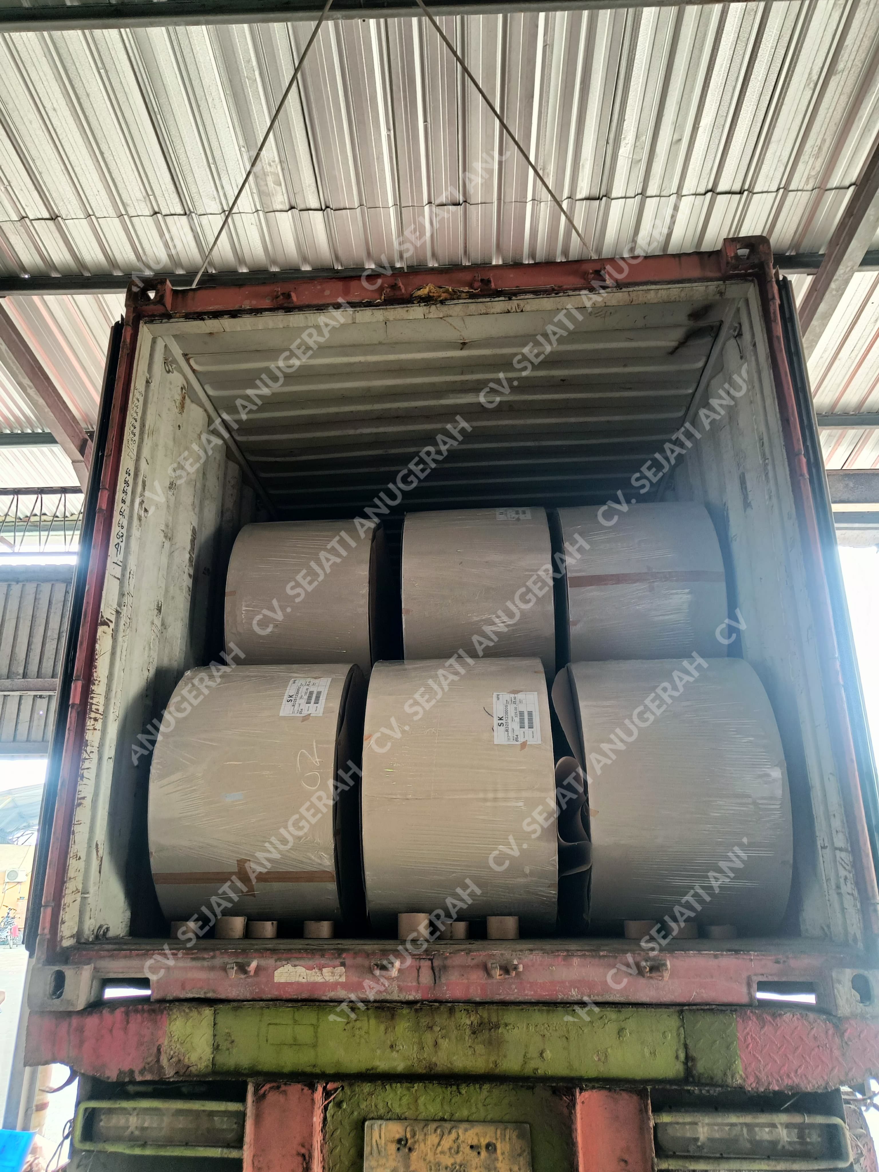 Distribusi kertas roll